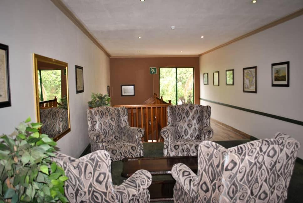 Diggers Inn Francistown Exterior foto