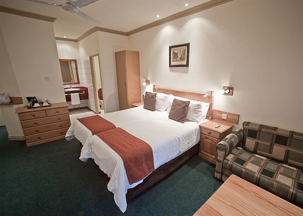 Diggers Inn Francistown Exterior foto